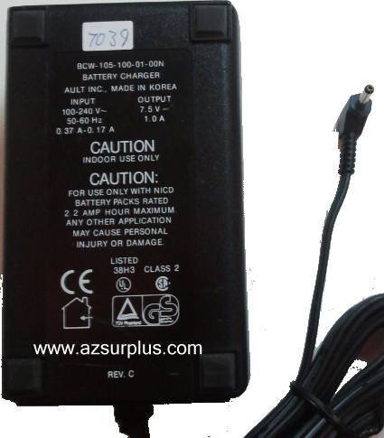 AULT BCW-105-100-01-00N AC ADAPTER 7.5VDC 1A -(+)- 1.5x3.5mm 90°