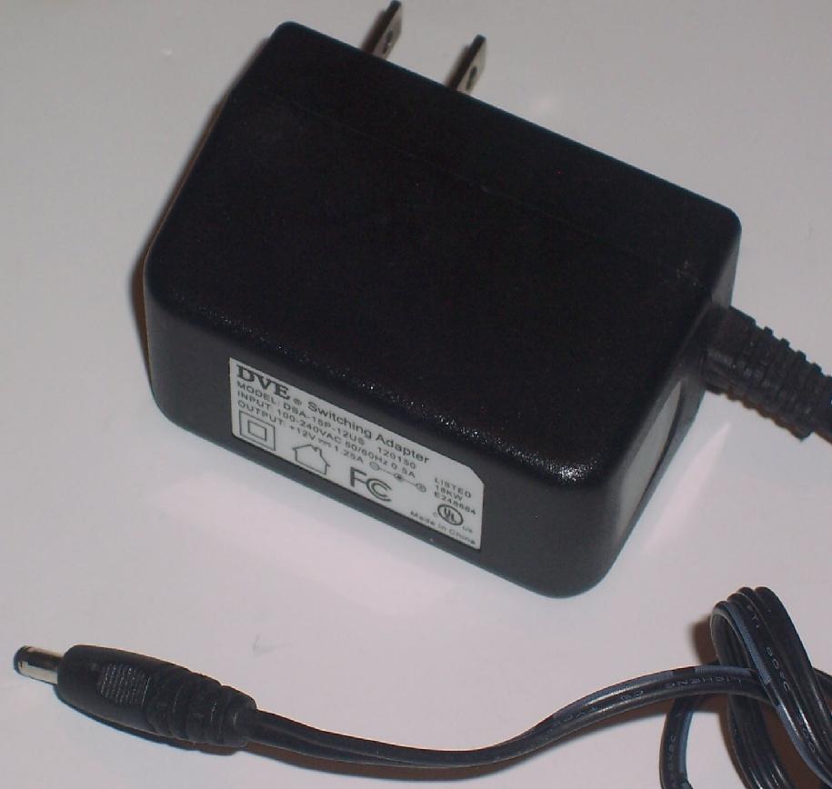 DVE DSA-15P-05 US 050125 AC ADAPTER 5VDC 2.5A SWITCHING POWER S